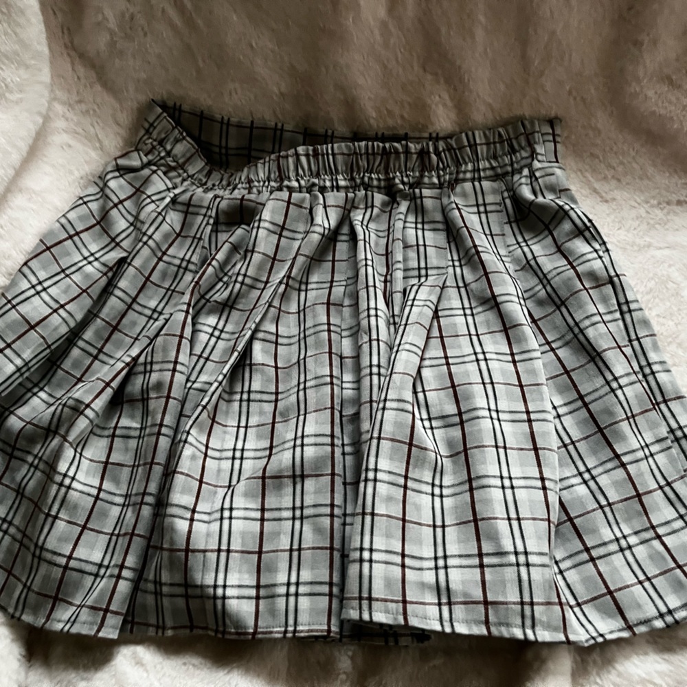 ADORABLE PLEATED SKIRT